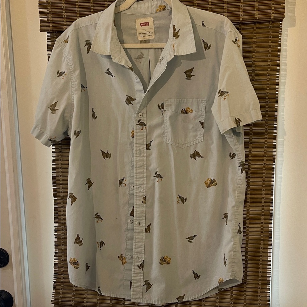 Levi's Men's Light Blue Shirt with Bird Print Large